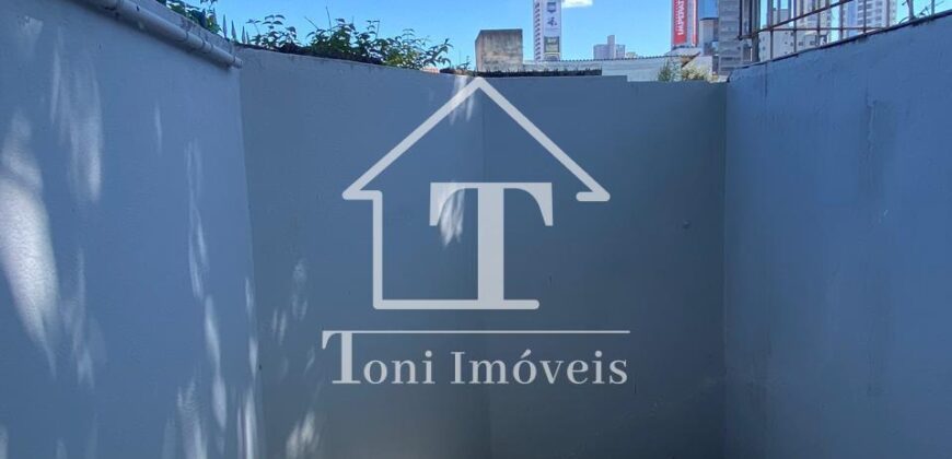 SOBRADO á Venda entre 3e 4 Avenida no centro de Balneário  Camboriú