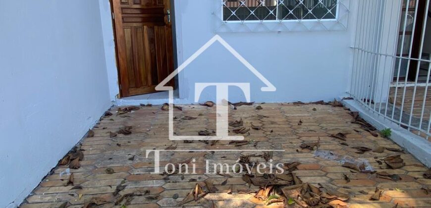 SOBRADO á Venda entre 3e 4 Avenida no centro de Balneário  Camboriú