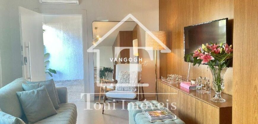 VENDE-SE CASA TÉRREA NO CENTRO DE BALNEARIO CAMBORIU