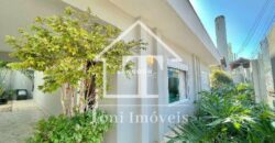 VENDE-SE CASA TÉRREA NO CENTRO DE BALNEARIO CAMBORIU