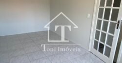 Exclusiva Propriedade Residencial com Cobertura Ampla e Dois Apartamentos Independentes na Rua 1950